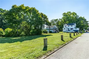 80 Carder Rd, Warwick, RI 02889 - Photo 7