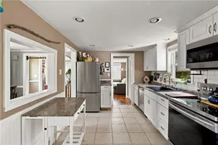 60 Parkway Dr, Warwick, RI 02886 - Photo 7