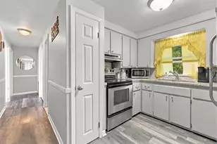 24 Vincenzo Dr, West Warwick, RI 02893 - Photo 9