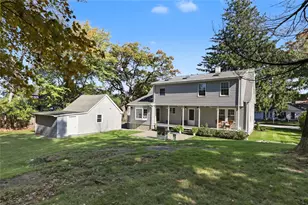 40 Grandview Ave, Lincoln, RI 02865 - Photo 49