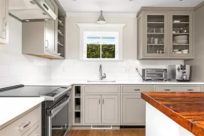 [Address not provided], Narragansett, RI 02882 - Photo 9
