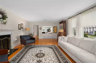 60 Alhambra Cir, Cranston, RI 02905 - Photo 13