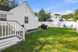 37 Oxford Ave, Warwick, RI 02889 - Photo 21