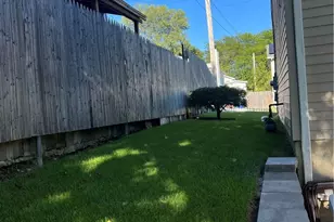 26 Ophelia St, Providence, RI 02909 - Photo 15