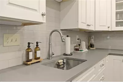 28 Kay Street #3, Newport, RI 02840 - Photo 7