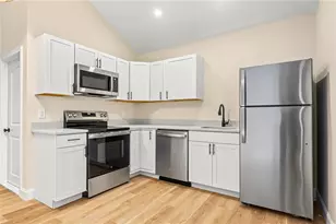 211 Carpenter St, Providence, RI 02903 - Photo 33