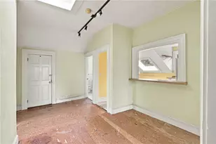 46 Chastellux Ave, Newport, RI 02840 - Photo 17