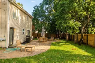 200 Bend St, Warwick, RI 02889 - Photo 27
