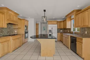 139 Lambie Cir, Portsmouth, RI 02871 - Photo 17