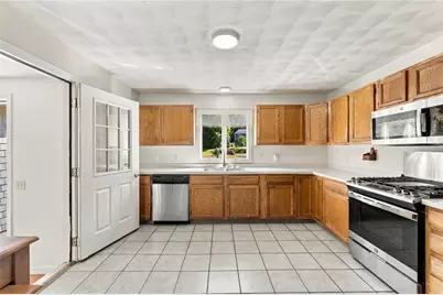 10 Erin Drive, South Kingstown, RI 02879 - Photo 17