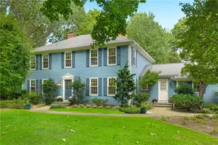 3 Lighthouse Ln, Barrington, RI 02806 - Photo 1