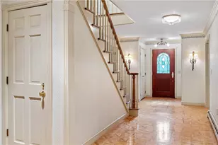 3 Lighthouse Ln, Barrington, RI 02806 - Photo 3