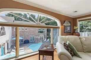 65 Viva Way, Woonsocket, RI 02895 - Photo 9