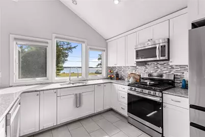 35 Sylvia Drive, Warwick, RI 02886 - Photo 13