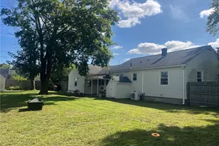 456 Elm St, Warwick, RI 02888 - Photo 3