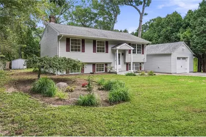 7 Cedar Knoll Drive, Hopkinton, RI 02804 - Photo 3