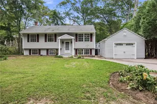 7 Cedar Knoll Dr, Hopkinton, RI 02804 - Photo 1