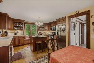 65 Green End Avenue, Middletown, RI 02842 - Photo 9
