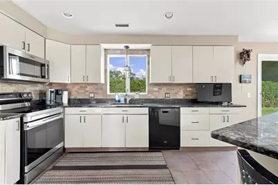8 Lake View Court, Johnston, RI 02919 - Photo 11