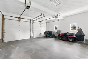 8 Lake View Ct, Johnston, RI 02919 - Photo 19