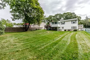 159 Hanover St, Warwick, RI 02886 - Photo 33