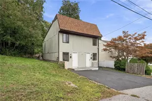27 South St, West Warwick, RI 02893 - Photo 21