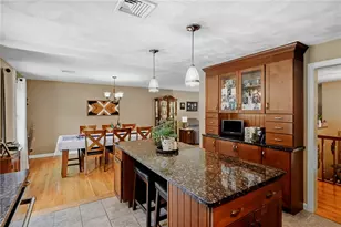 21 Wysteria Ln, Cumberland, RI 02864 - Photo 9