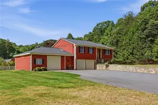 21 Wysteria Ln, Cumberland, RI 02864 - Photo 3