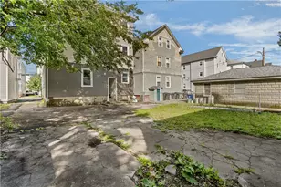 207 Oakland Ave, Providence, RI 02908 - Photo 5