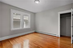 207 Oakland Ave, Providence, RI 02908 - Photo 9