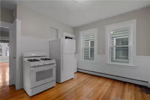 207 Oakland Ave, Providence, RI 02908 - Photo 17
