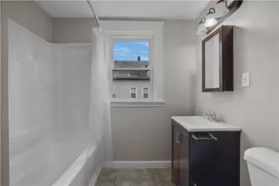 207 Oakland Ave, Providence, RI 02908 - Photo 7