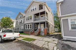 207 Oakland Ave, Providence, RI 02908 - Photo 3