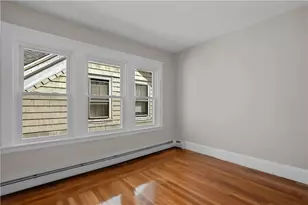 207 Oakland Ave, Providence, RI 02908 - Photo 9