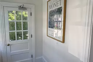 8 Bridge St St, Newport, RI 02840 - Photo 3