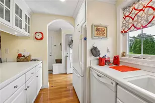 56 Meghan Ln, North Kingstown, RI 02852 - Photo 7