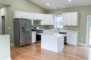 197 Maxson Hill Rd, Hopkinton, RI 02833 - Photo 5