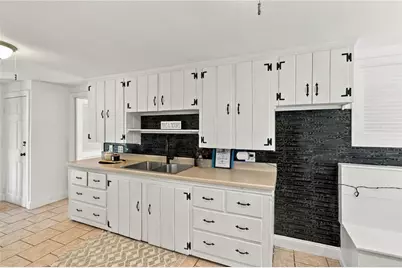657 Danielson Pike, Scituate, RI 02857 - Photo 11