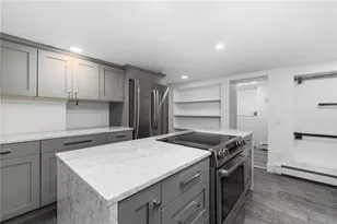 245 Eustis Ave, Newport, RI 02840 - Photo 3