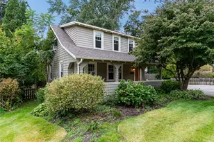 30 Ledge Rd, East Greenwich, RI 02818 - Photo 1