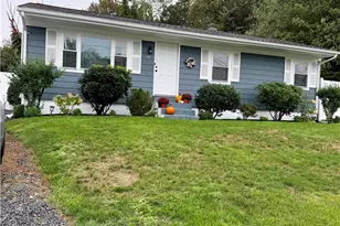 31 Regina Dr, Johnston, RI 02919 - Photo 1