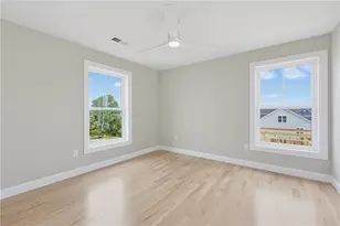 153 Revolution Wy, Middletown, RI 02840 - Photo 33