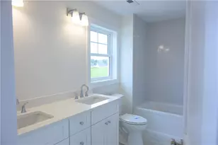 153 Revolution Wy, Middletown, RI 02840 - Photo 7