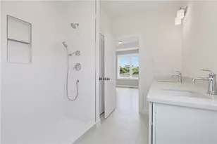 153 Revolution Wy, Middletown, RI 02840 - Photo 37