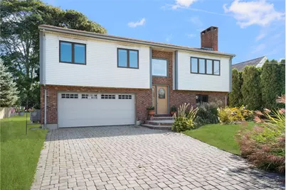 11 Renfrew Avenue, Middletown, RI 02842 - Photo 1