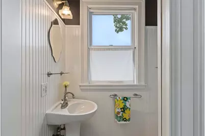 150 Medway Street, Providence, RI 02906 - Photo 23