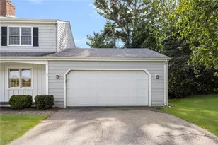 65 Sunrise Dr, Portsmouth, RI 02871 - Photo 9