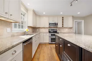 65 Sunrise Dr, Portsmouth, RI 02871 - Photo 21