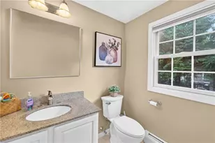 112 Greenwich Ave, Warwick, RI 02886 - Photo 17