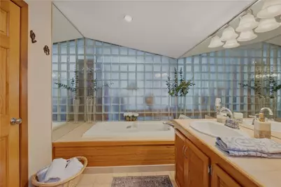 91 Easton Avenue, Portsmouth, RI 02871 - Photo 17